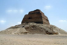 Snofru Pyramide in Meidum